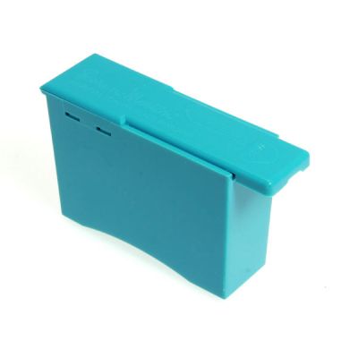 Blade Remover unit holds 100 scalpel blades