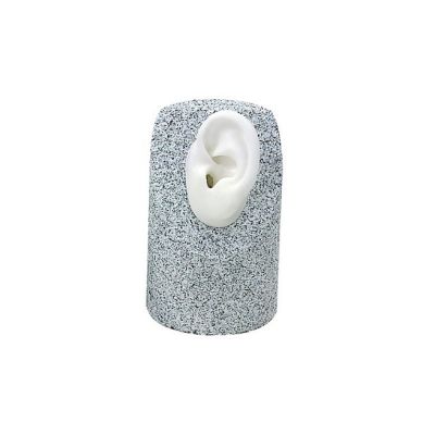Medium granite colored column with white left ear.
