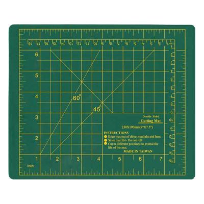 Self-healing Cutting Mat with Grid, 9" x 7-1/2", Green
